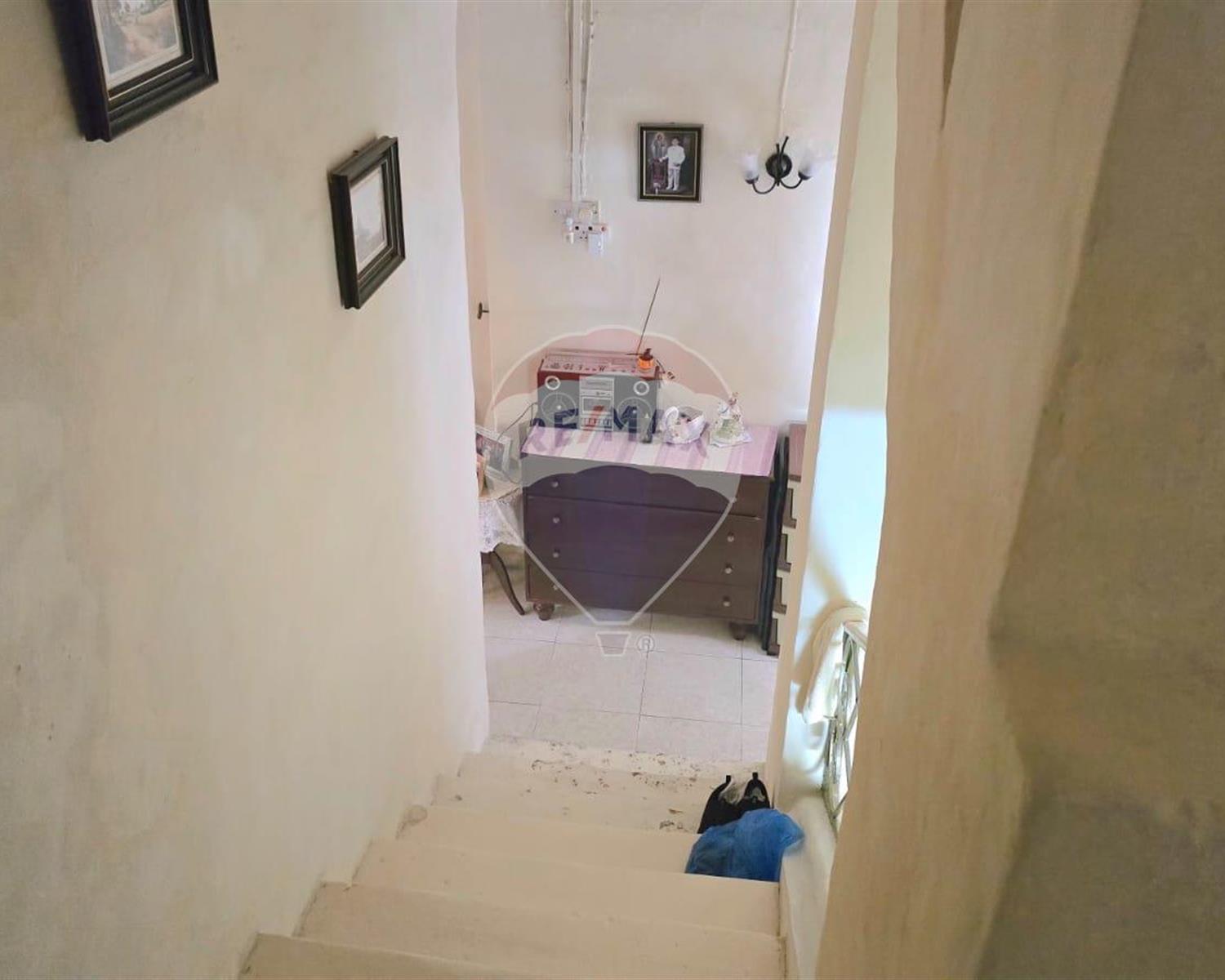 Townhouse in Luqa - photo 2 of 17