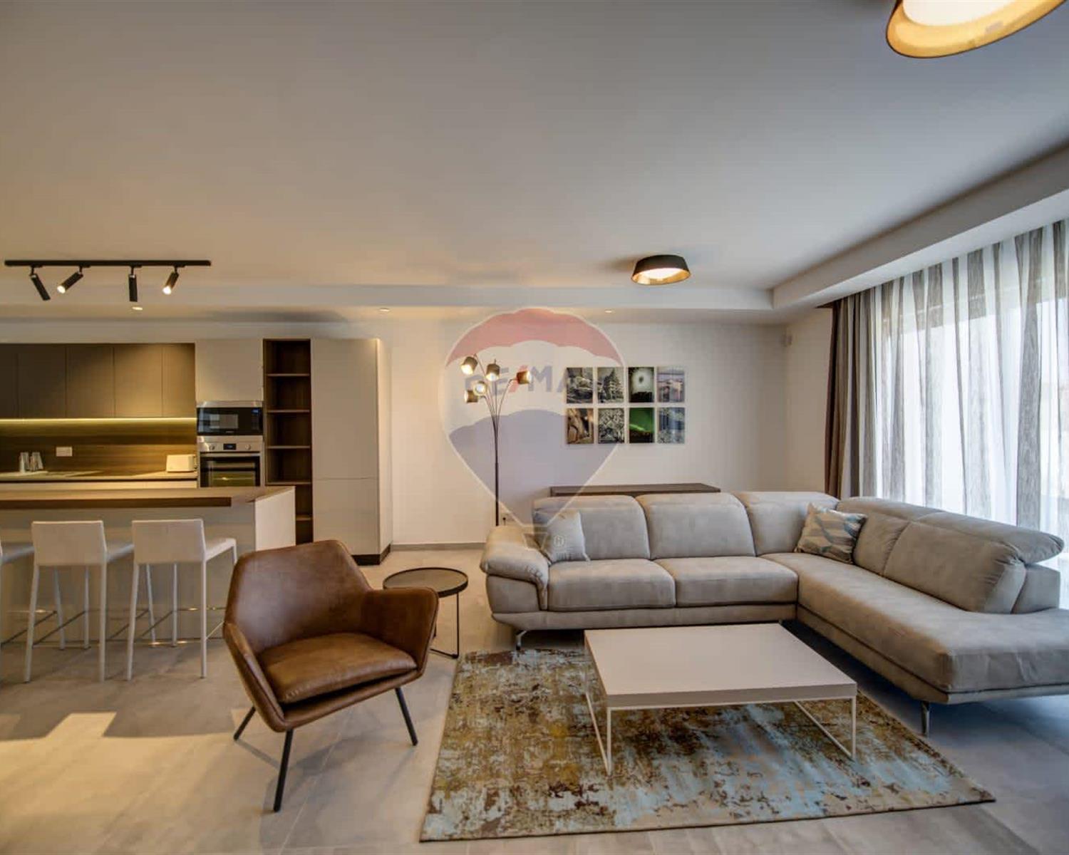 Penthouse in St. Julian's - photo 4 of 20