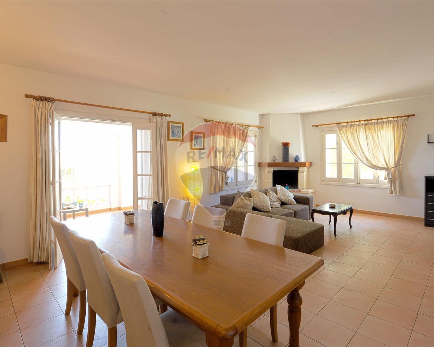 Villa Semi-detached