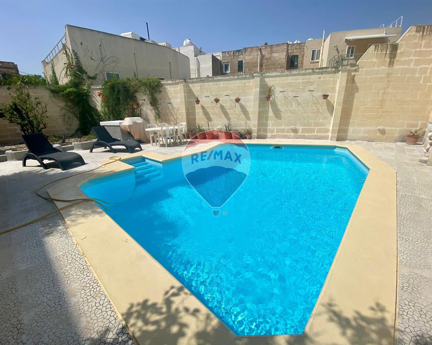 Villa Semi-detached