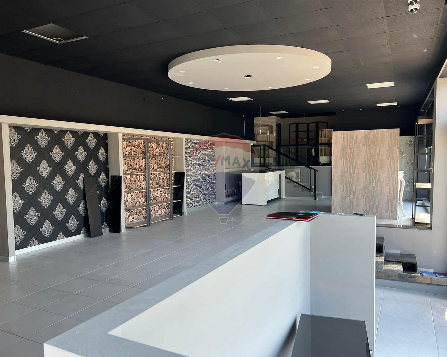 Showroom