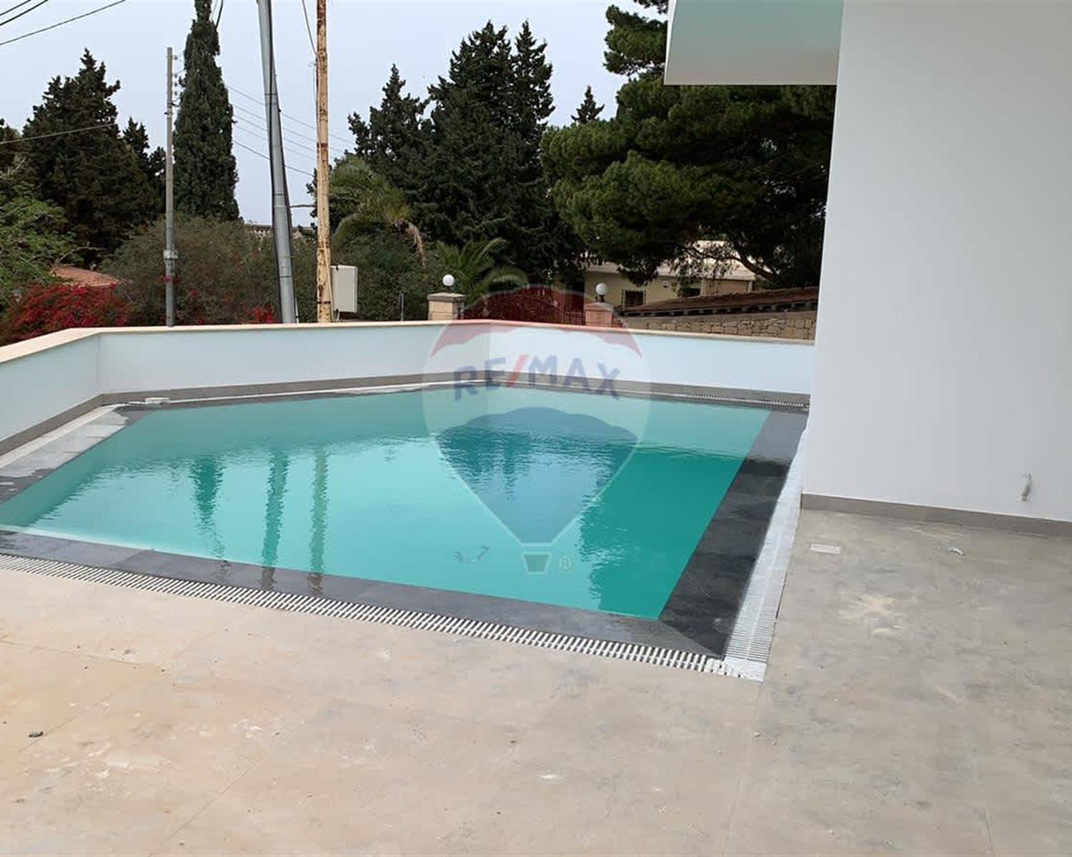 Villa Semi-detached