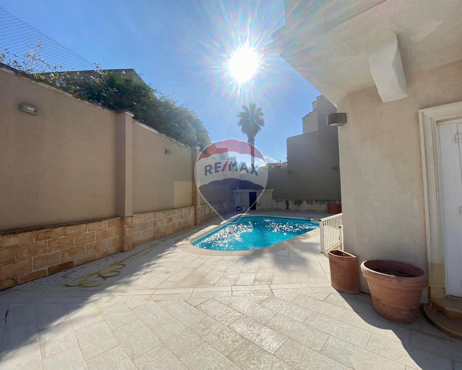 Villa Semi-detached