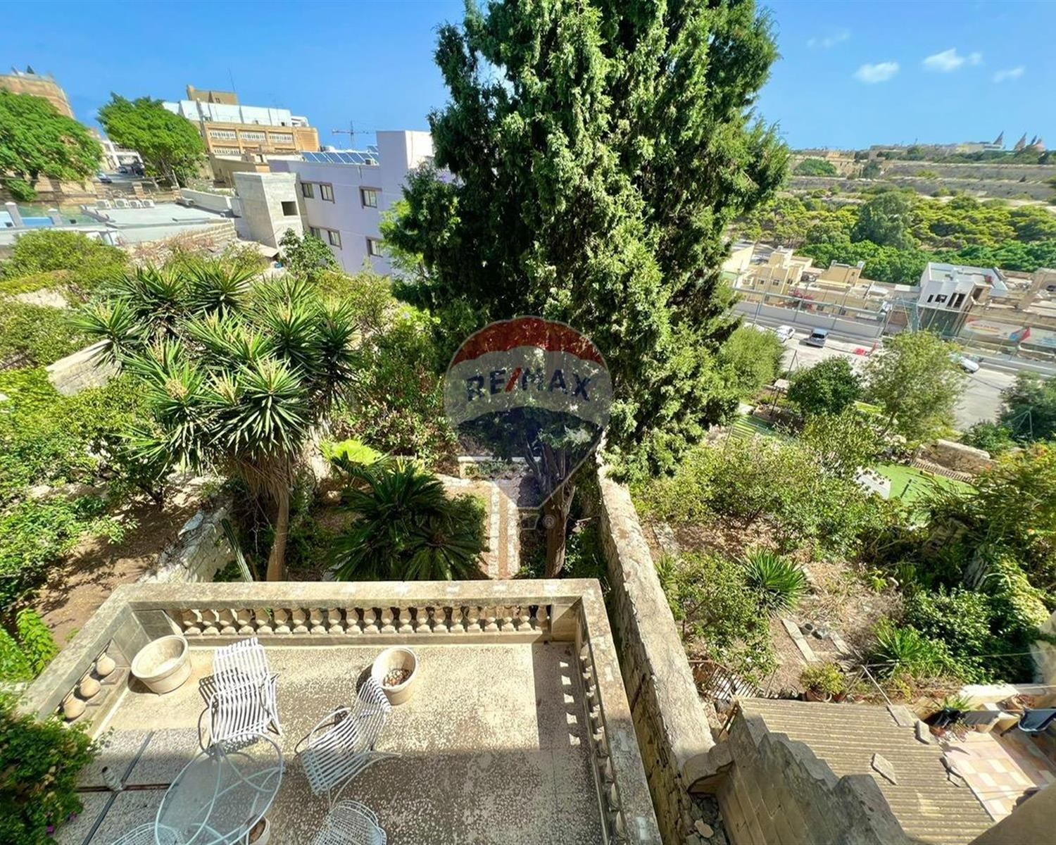 Townhouse For Sale Guardamangia Malta 240151078174