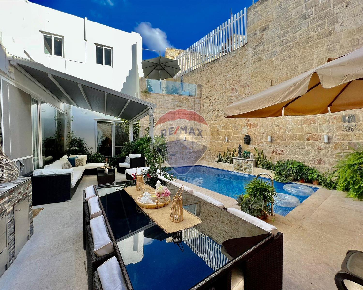 House of Character For Sale Zabbar Malta 2402511187