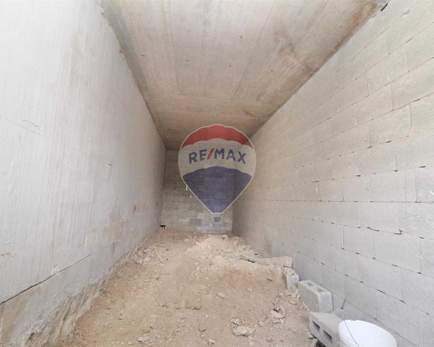 Garage (Residential) For Sale Zabbar Malta 240251119287