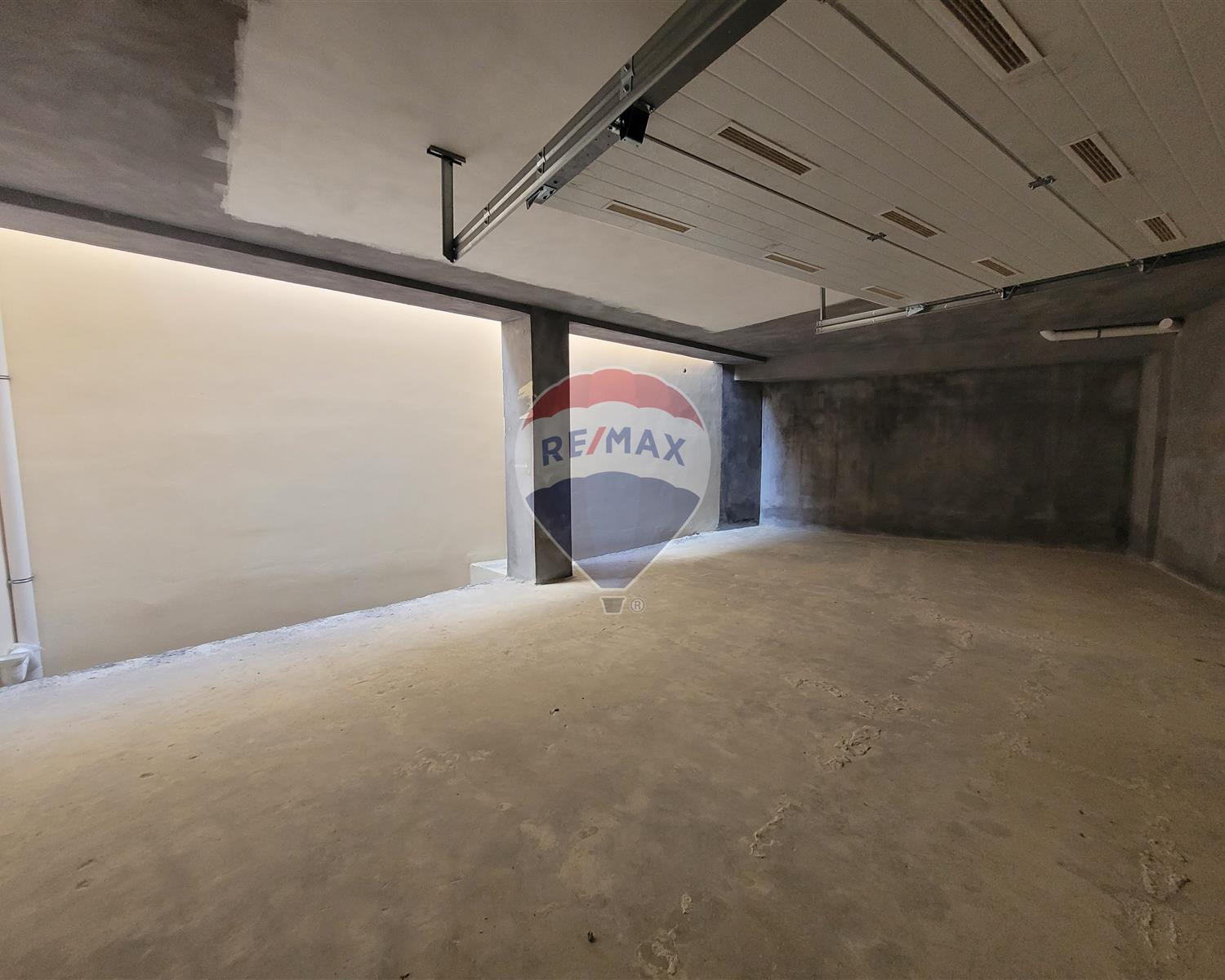 Garage (Residential) For Sale Gozo Ghajnsielem Malta