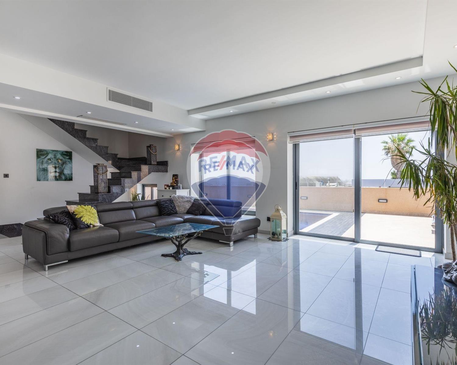 Villa Semi-detached
