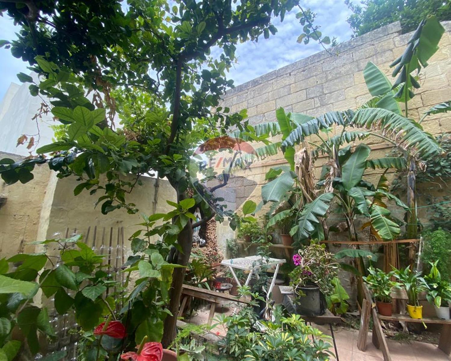 Townhouse For Sale Paola Malta 240231001690