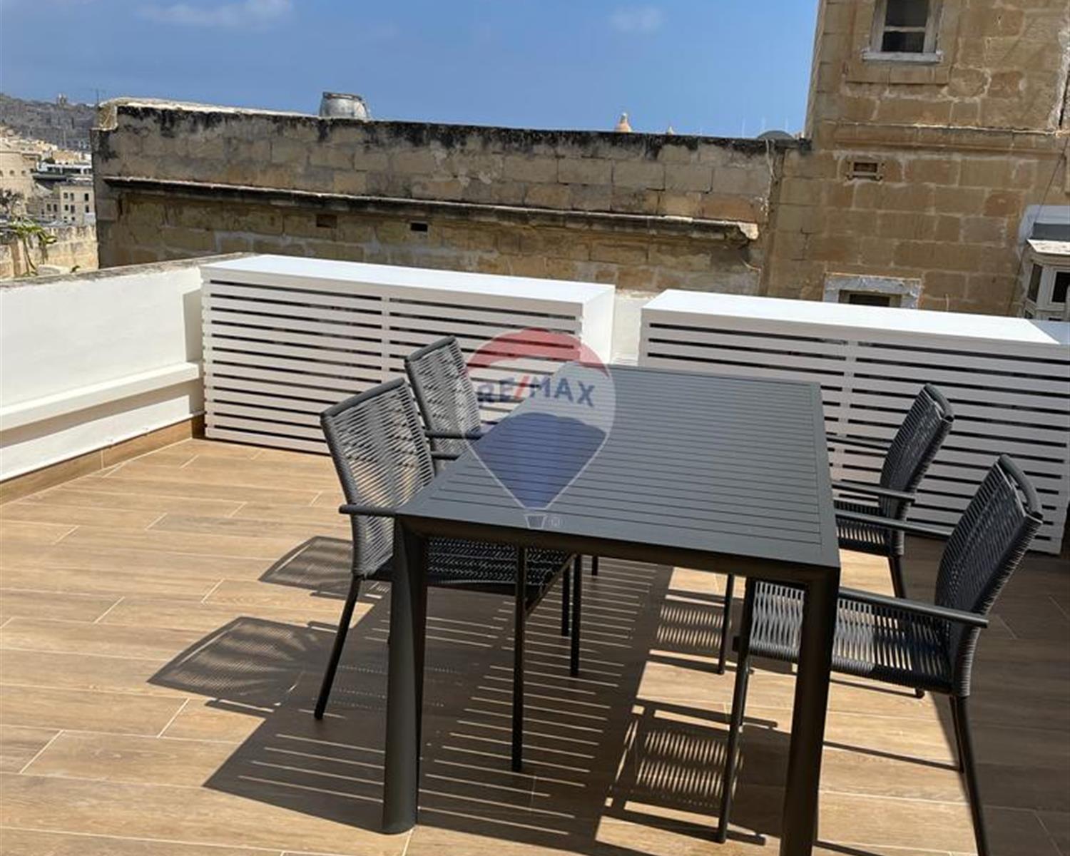 Townhouse For Rent Cospicua Malta 2404510482