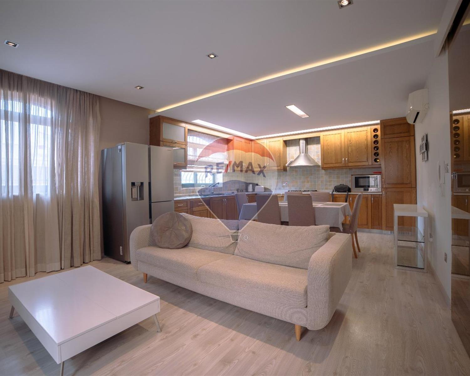Villa Semi-detached