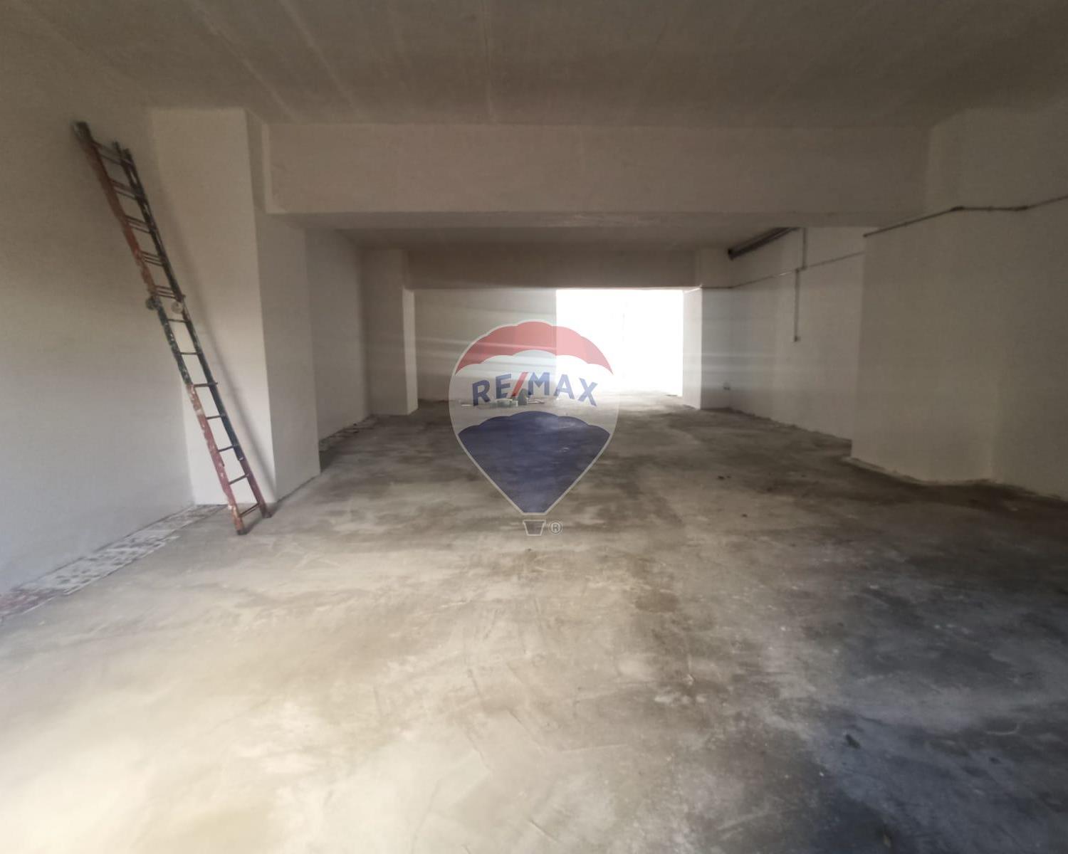 Garage (Residential)