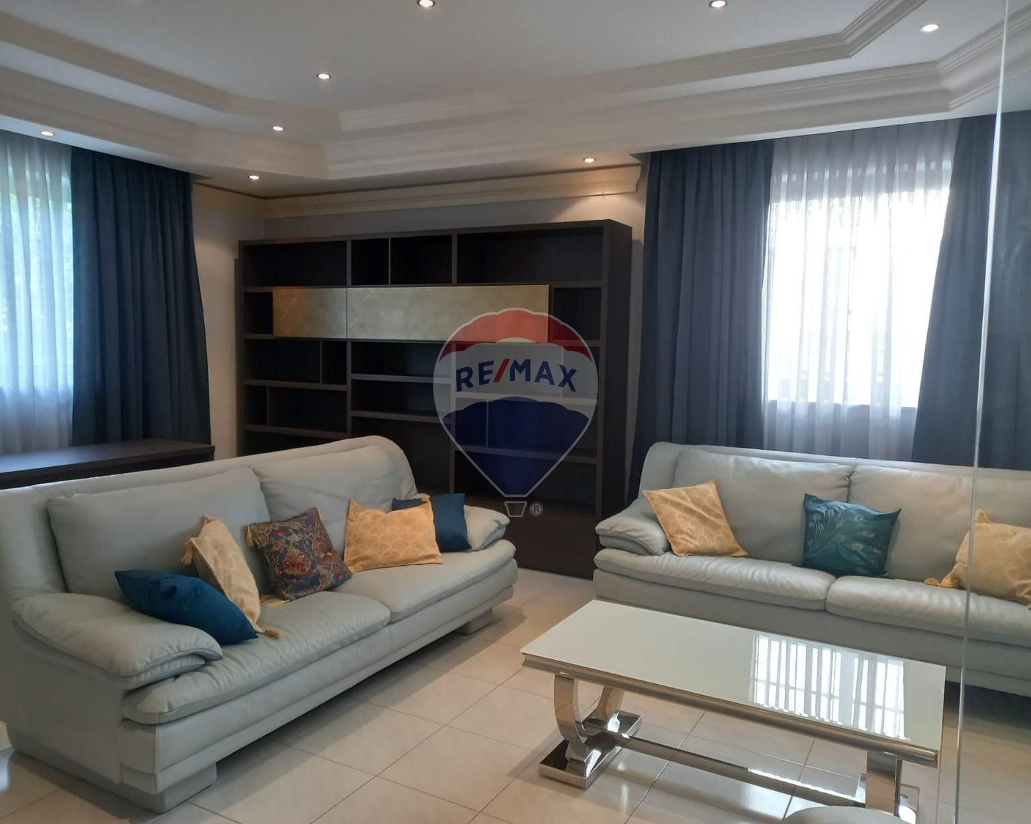 Villa Semi-detached