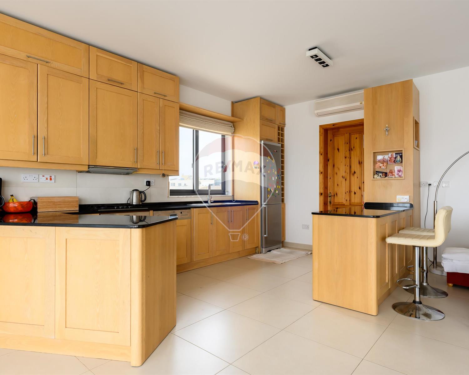 Penthouse in St. Julian's - photo 5 of 15