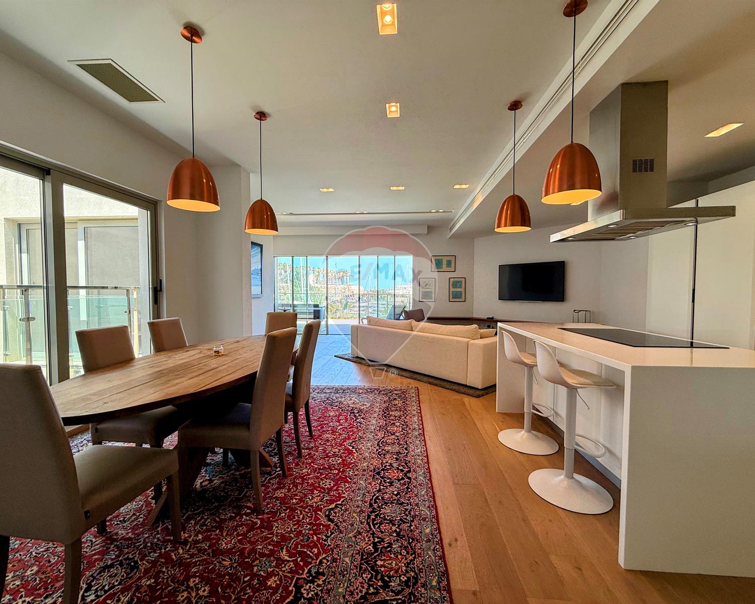 Penthouse in St. Julian's - photo 2 of 19