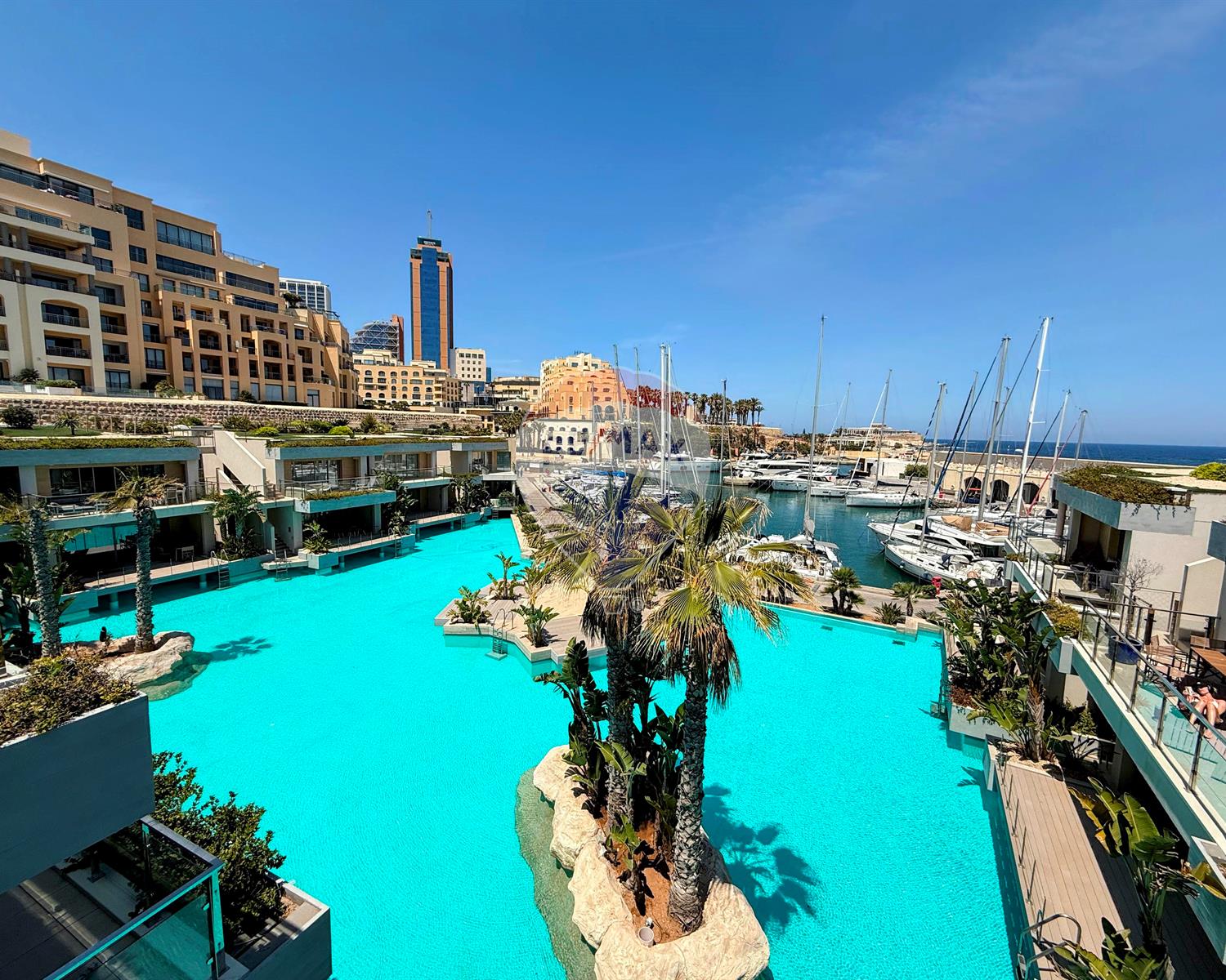 Penthouse in St. Julian's - photo 4 of 19