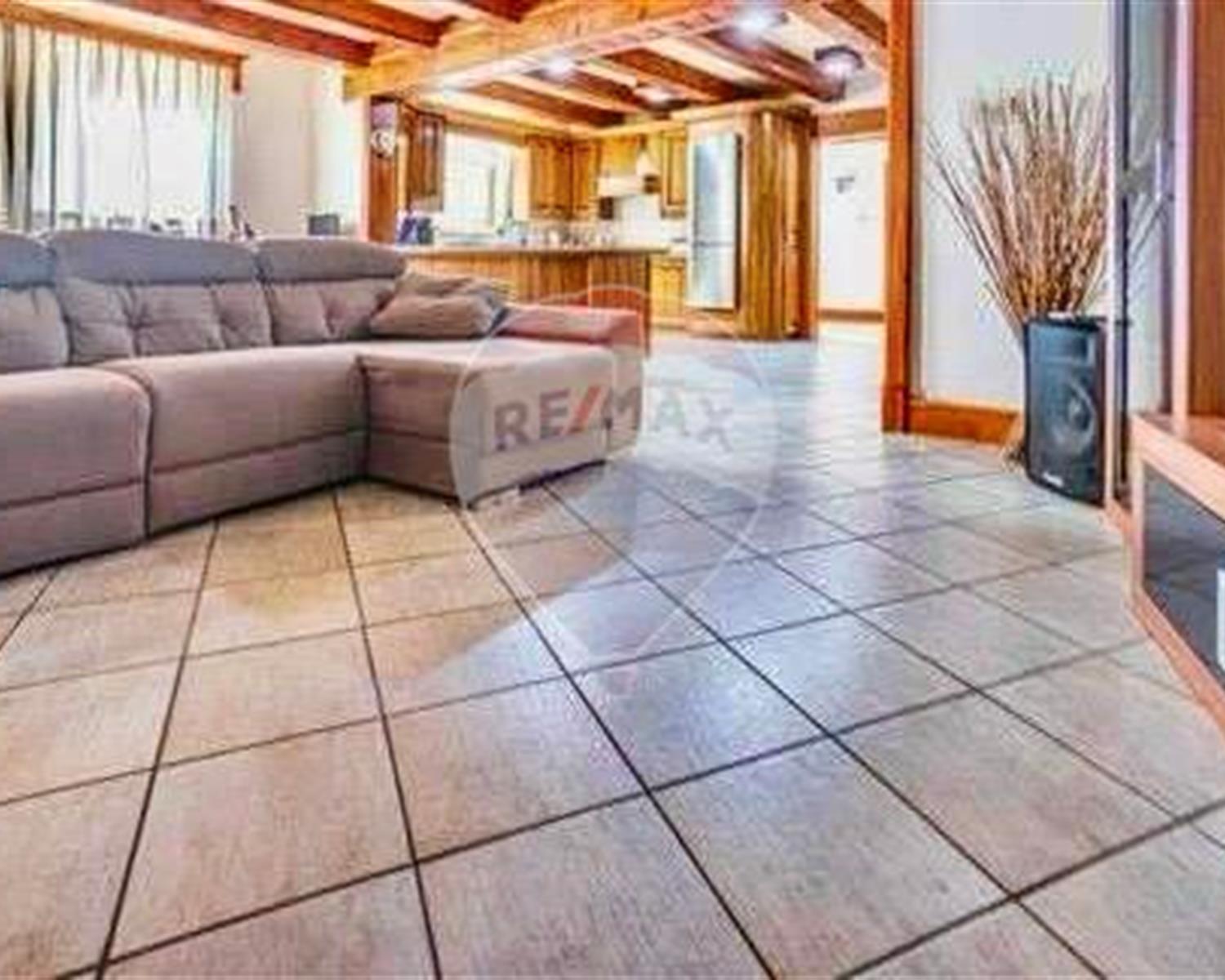 Maisonette