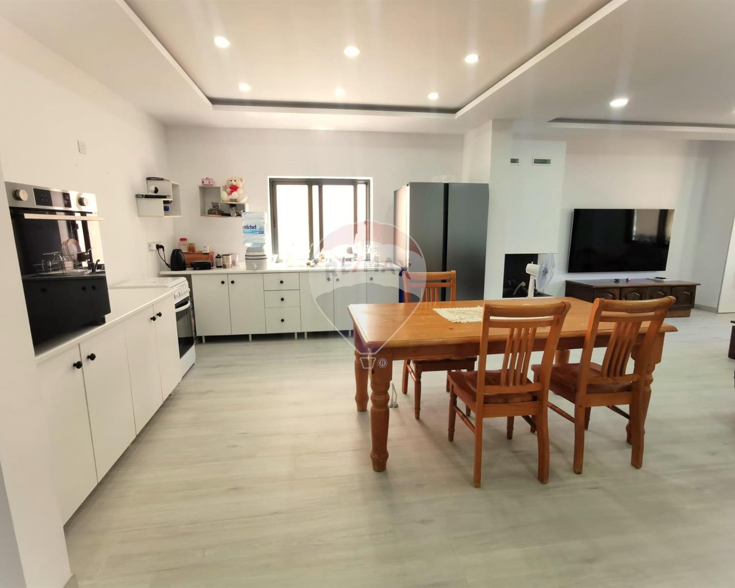 Maisonette