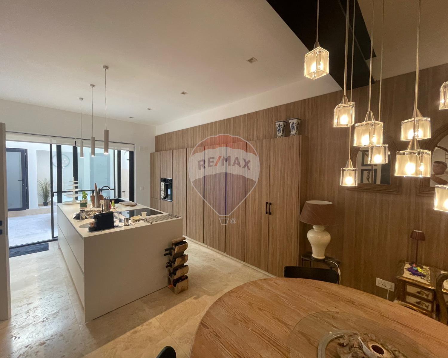 Maisonette