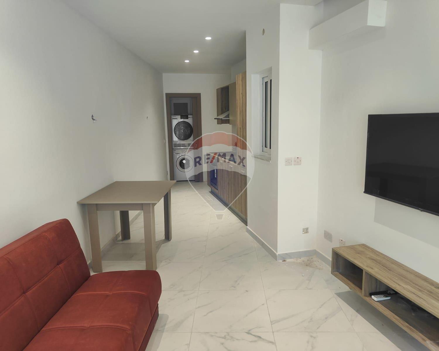 Studio Flat