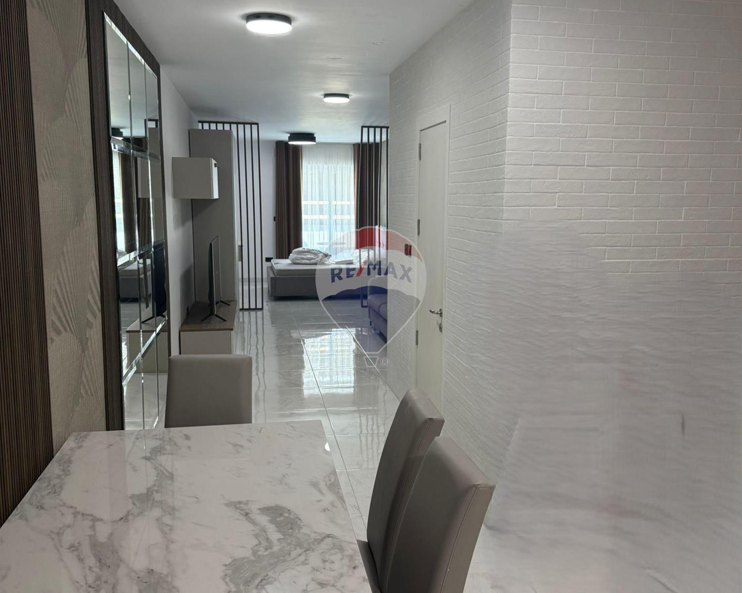 Studio Flat