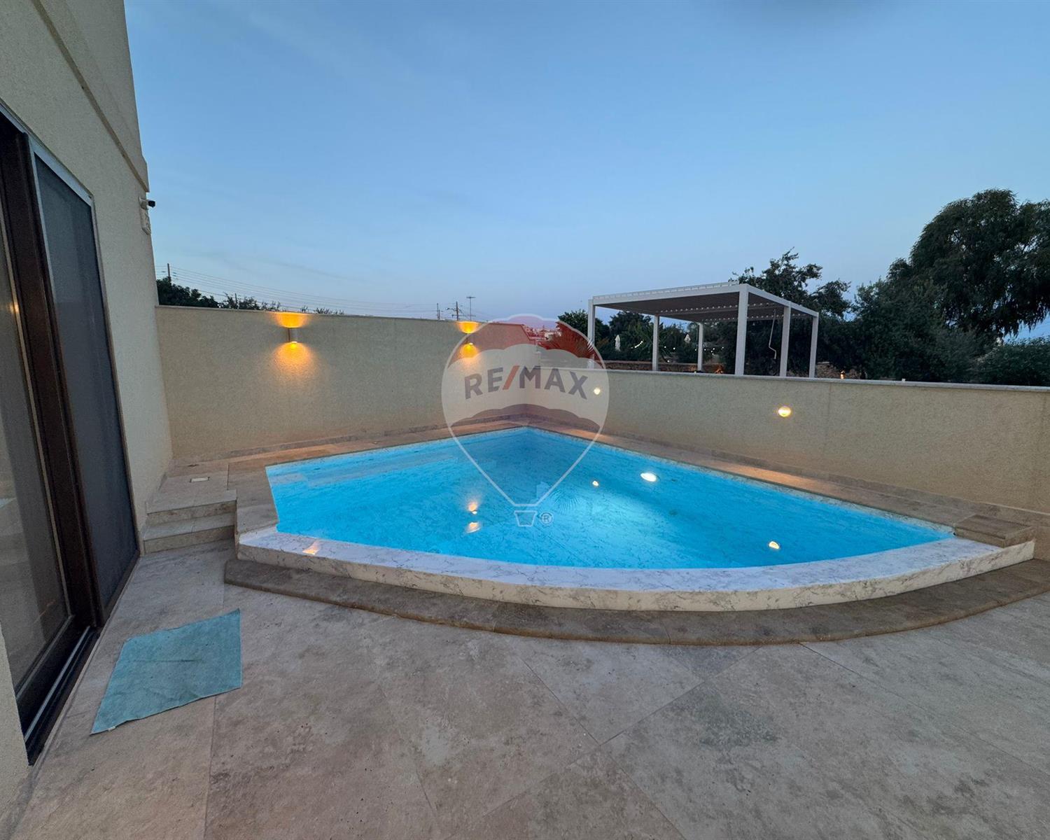 Villa Semi-detached