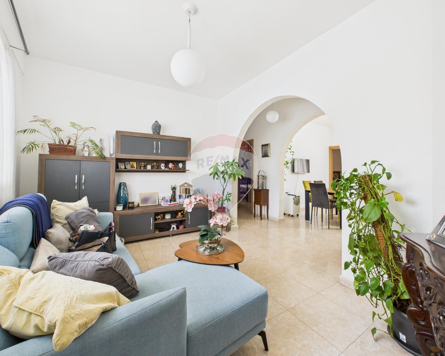 3 bedroom Maisonette for sale in Żurrieq - €447,000 - 120m²