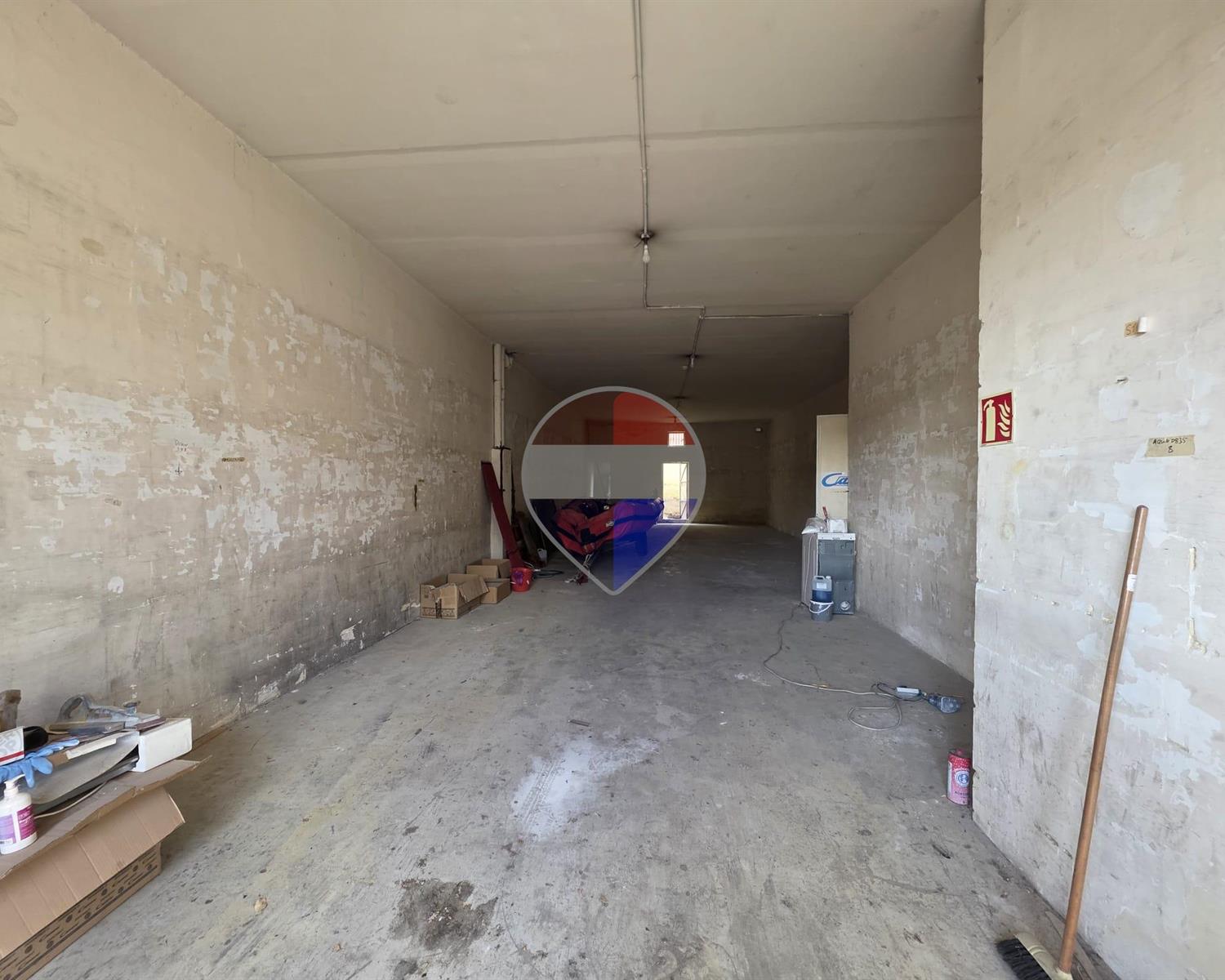 Garage (Residential)