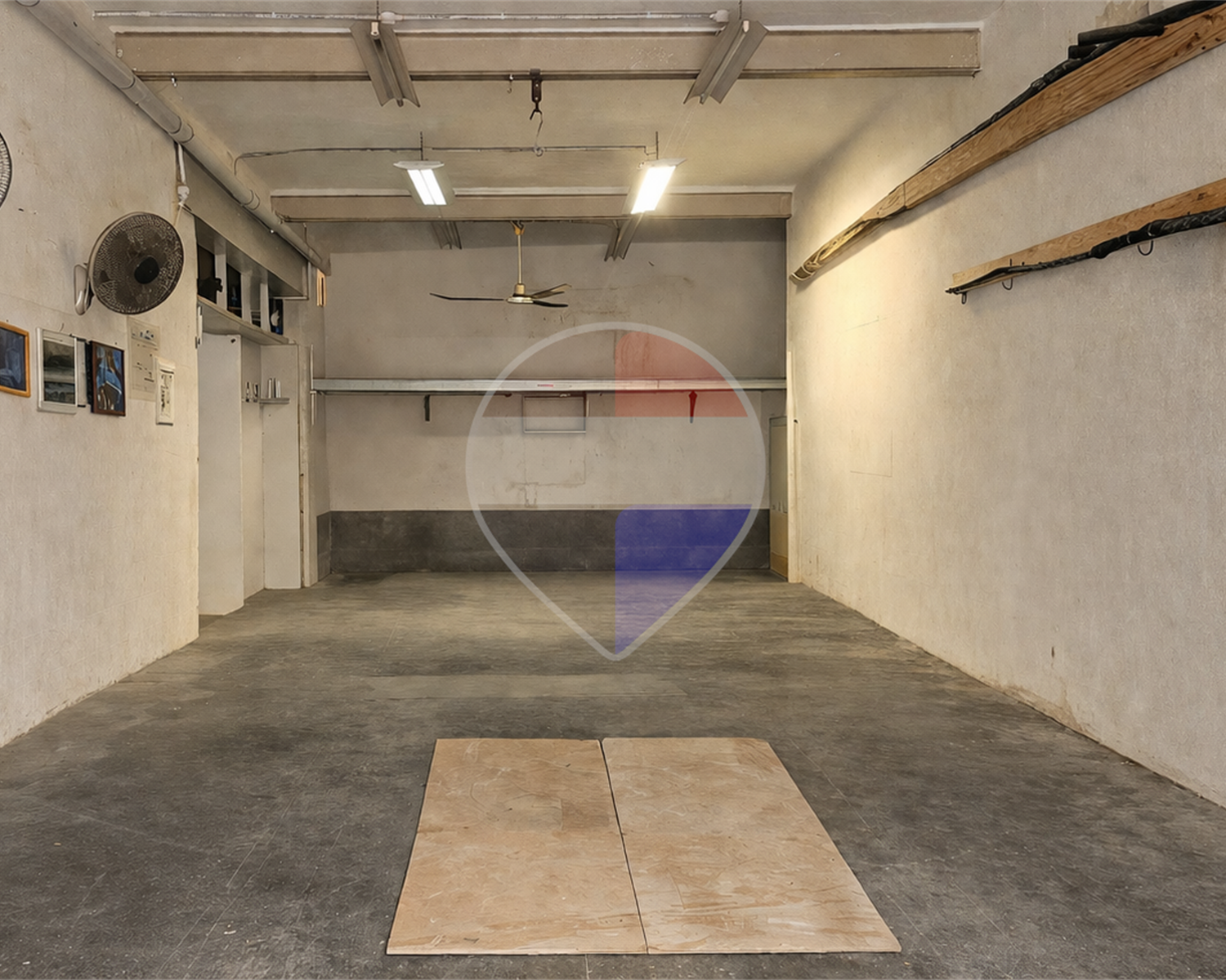 Garage (Residential)