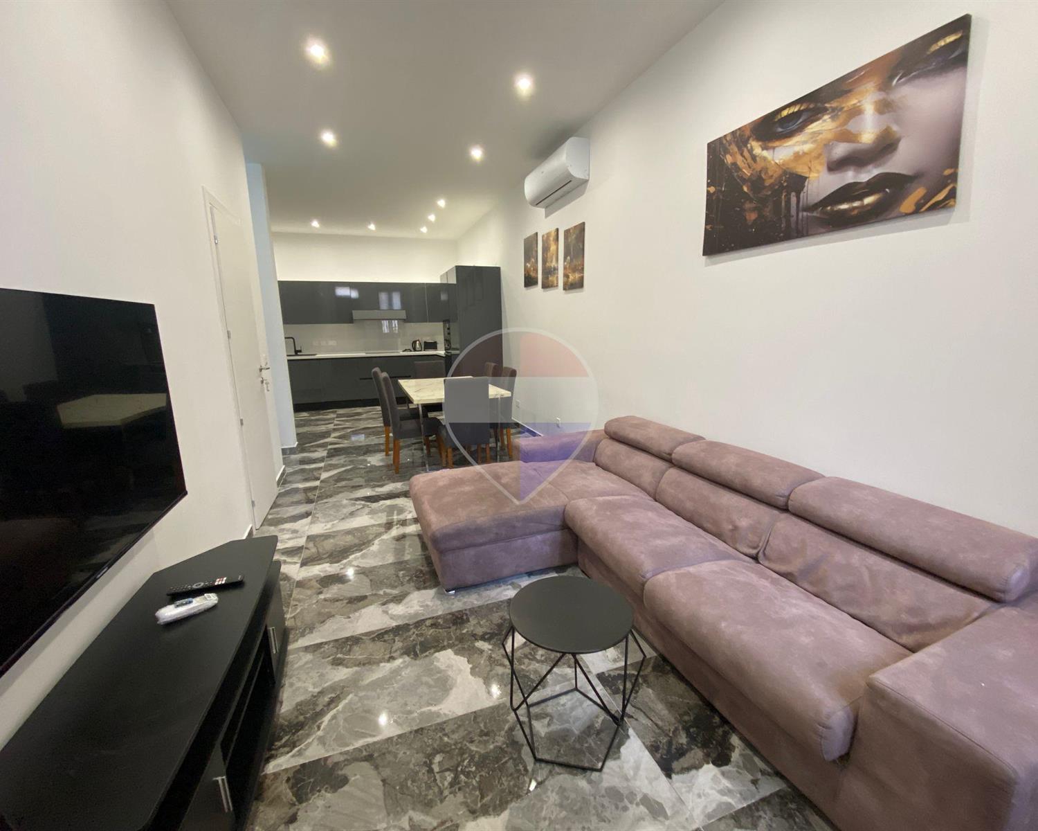 Terraced House in Xewkija - photo 4 of 20