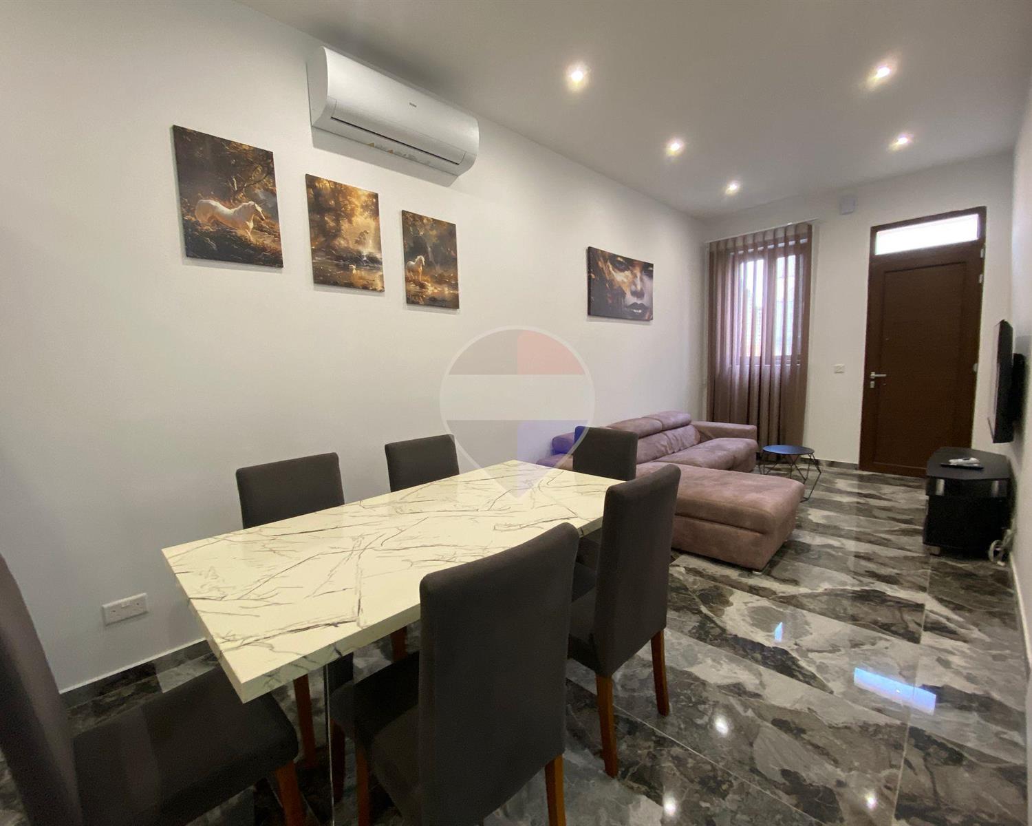 Terraced House in Xewkija - photo 3 of 20