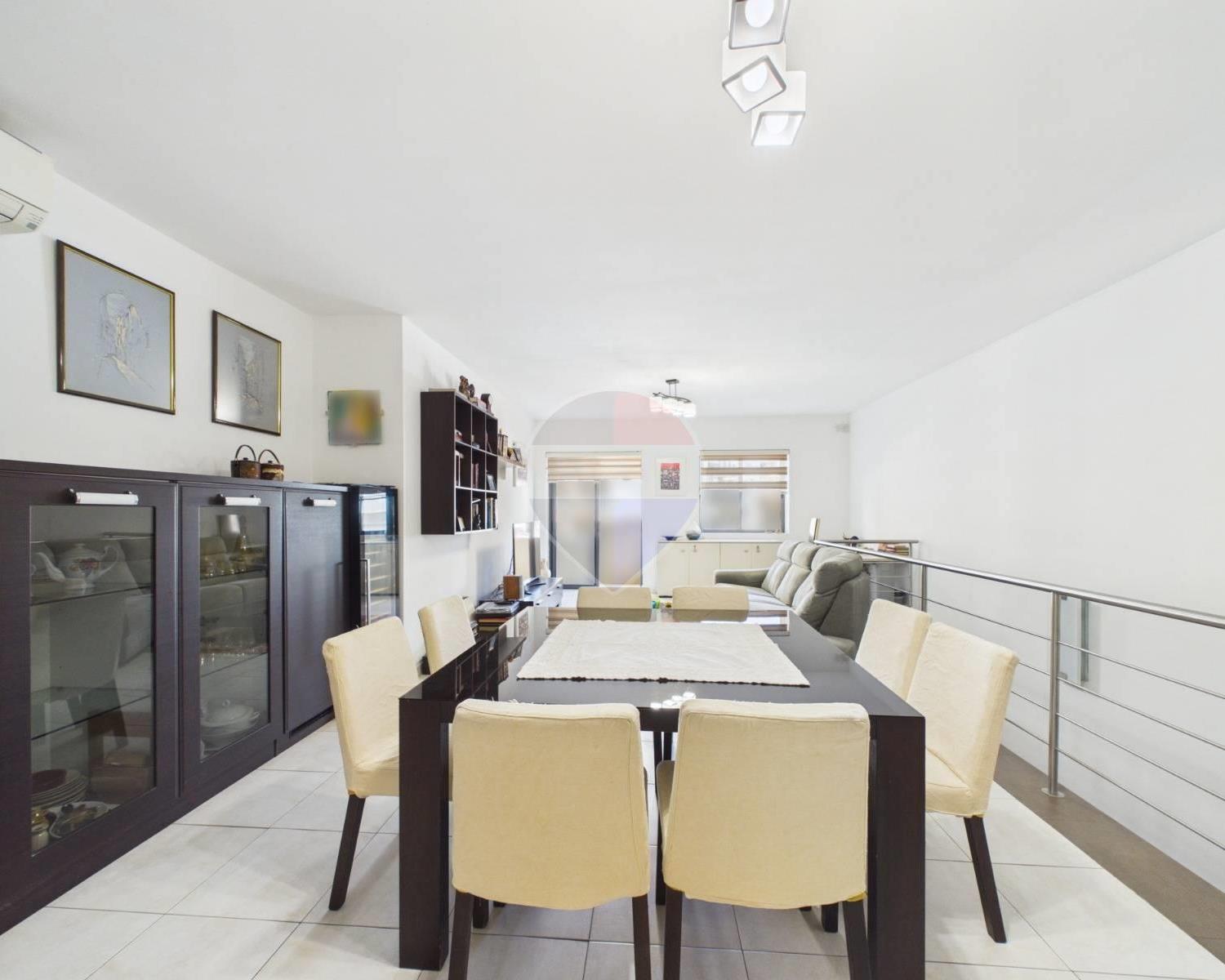 Maisonette