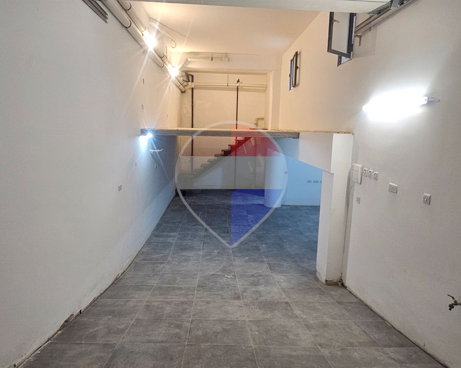 Garage (Residential)