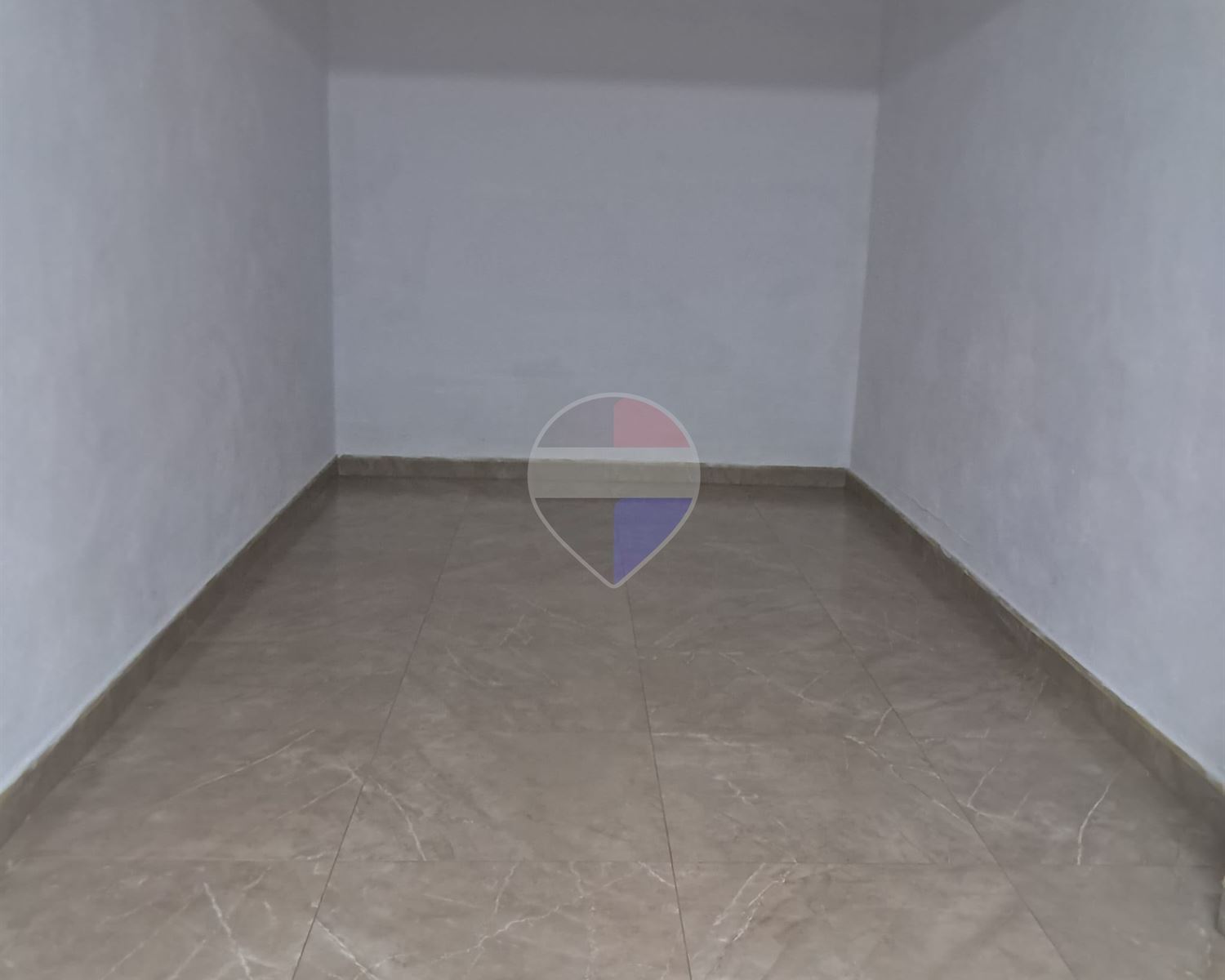 Garage (Residential)