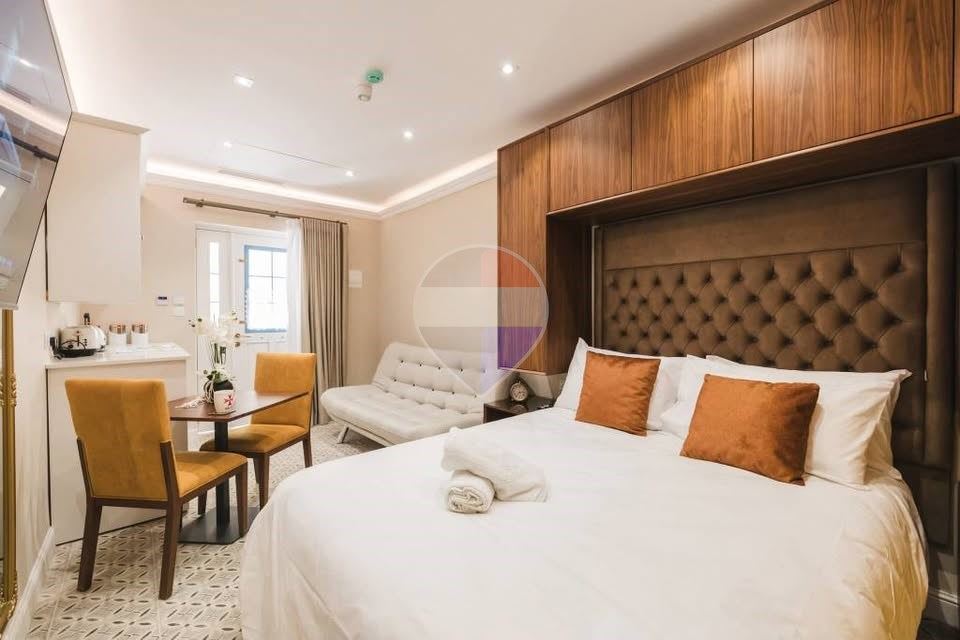 Studio Flat