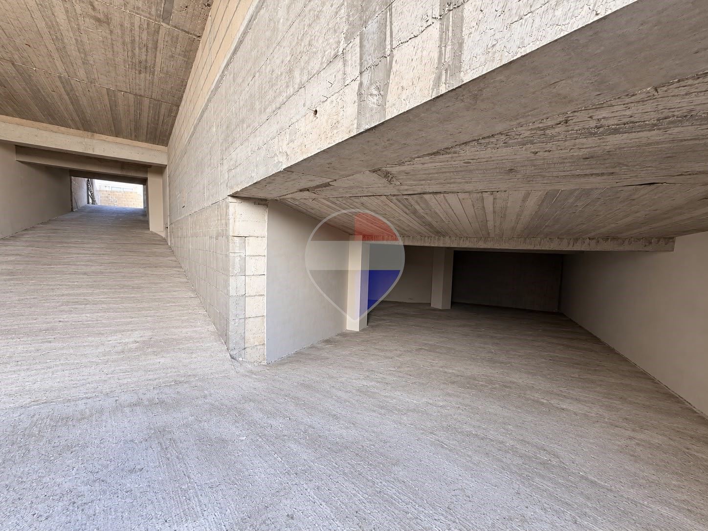 Garage (Residential)