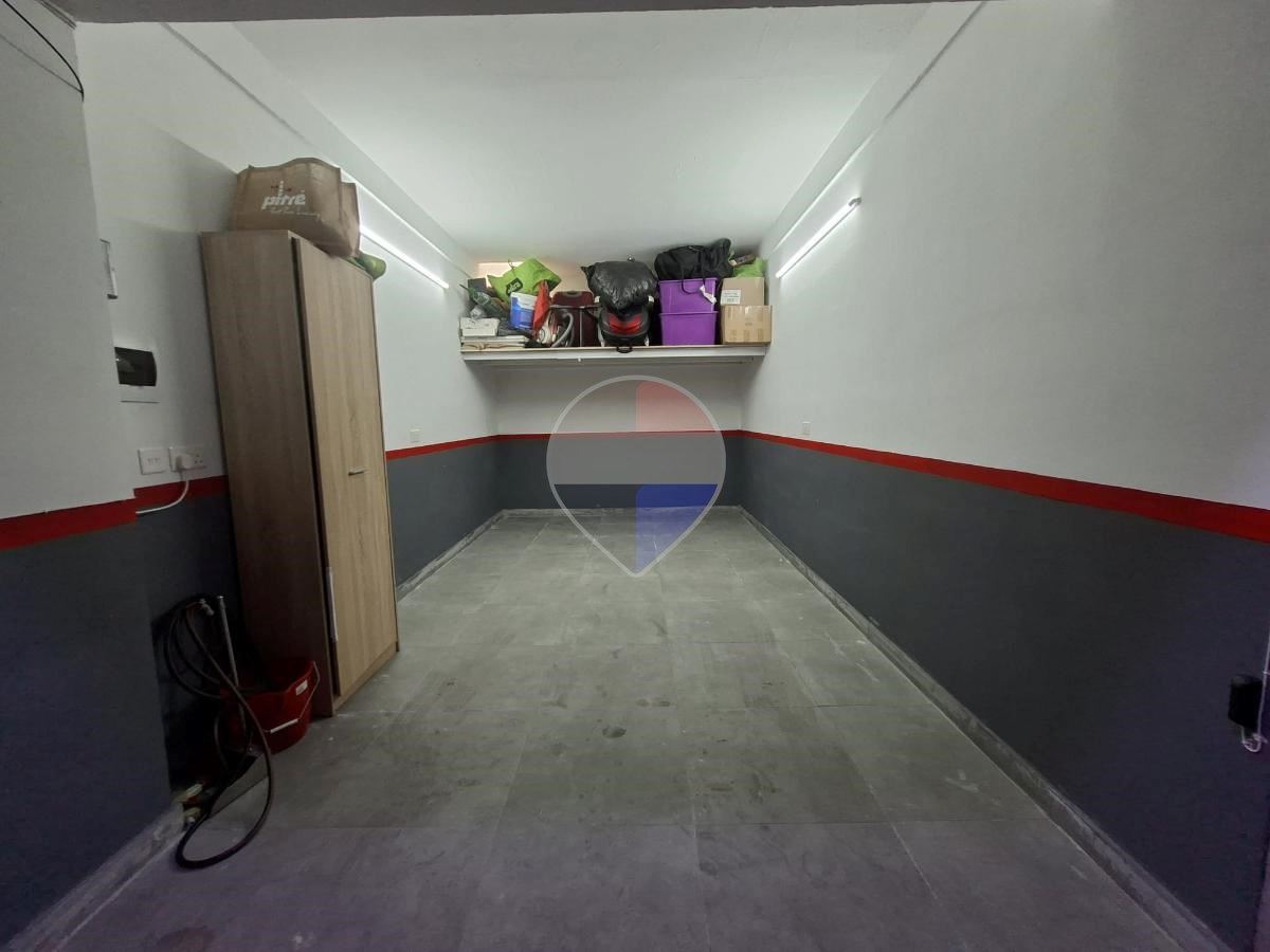 Garage (Residential)