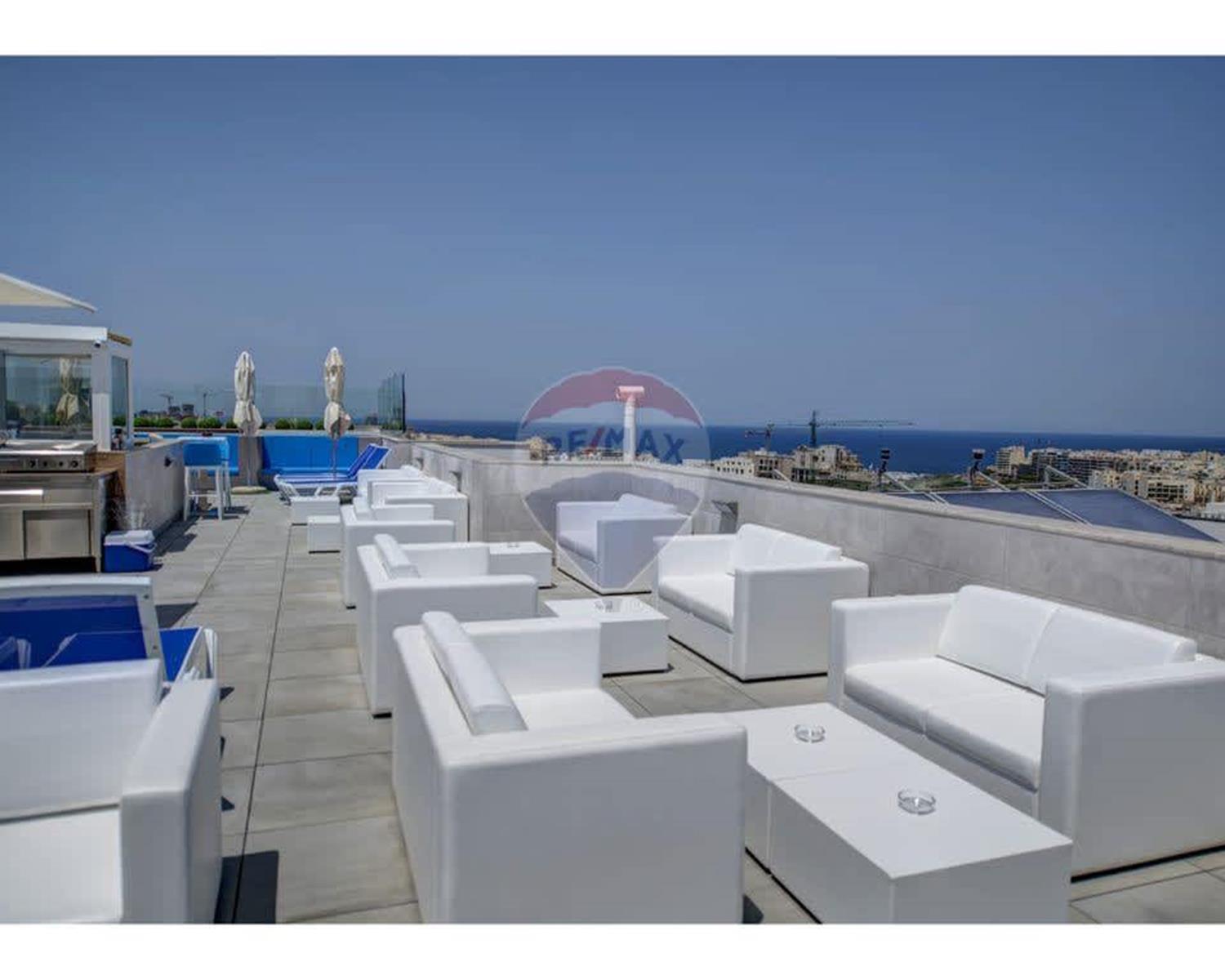 Penthouse in St. Julian's - photo 5 of 20