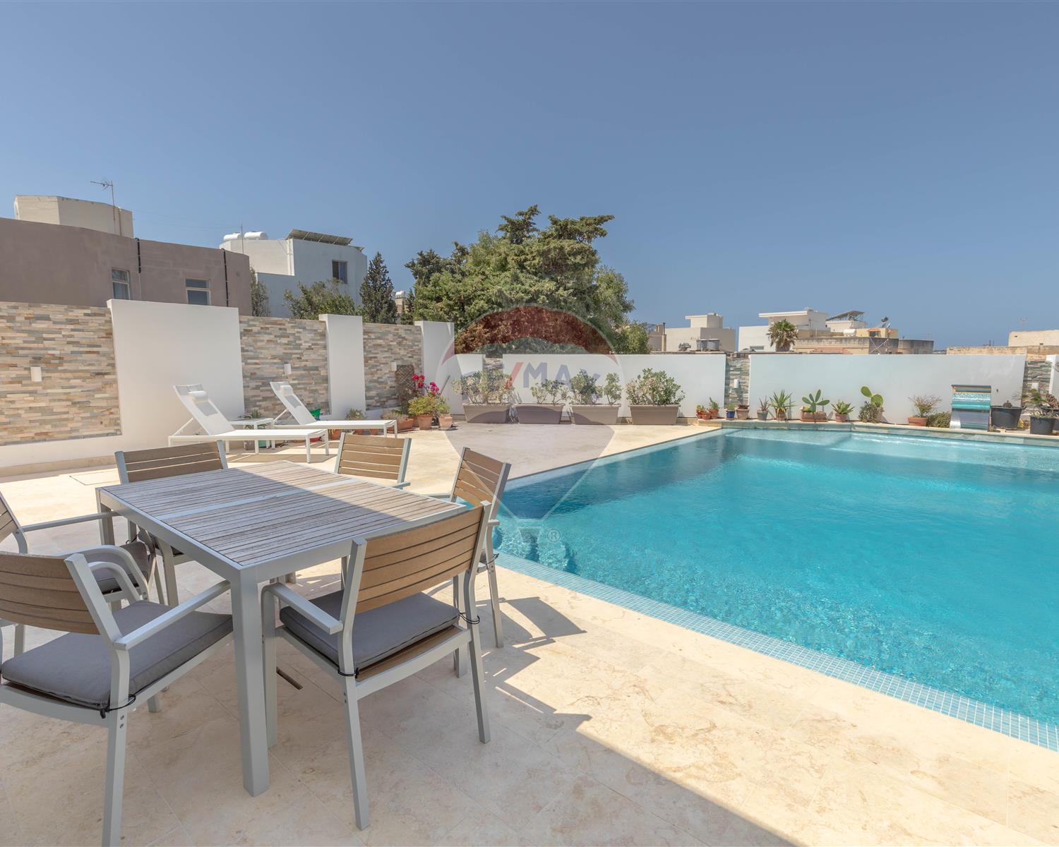 Villa Semi-detached
