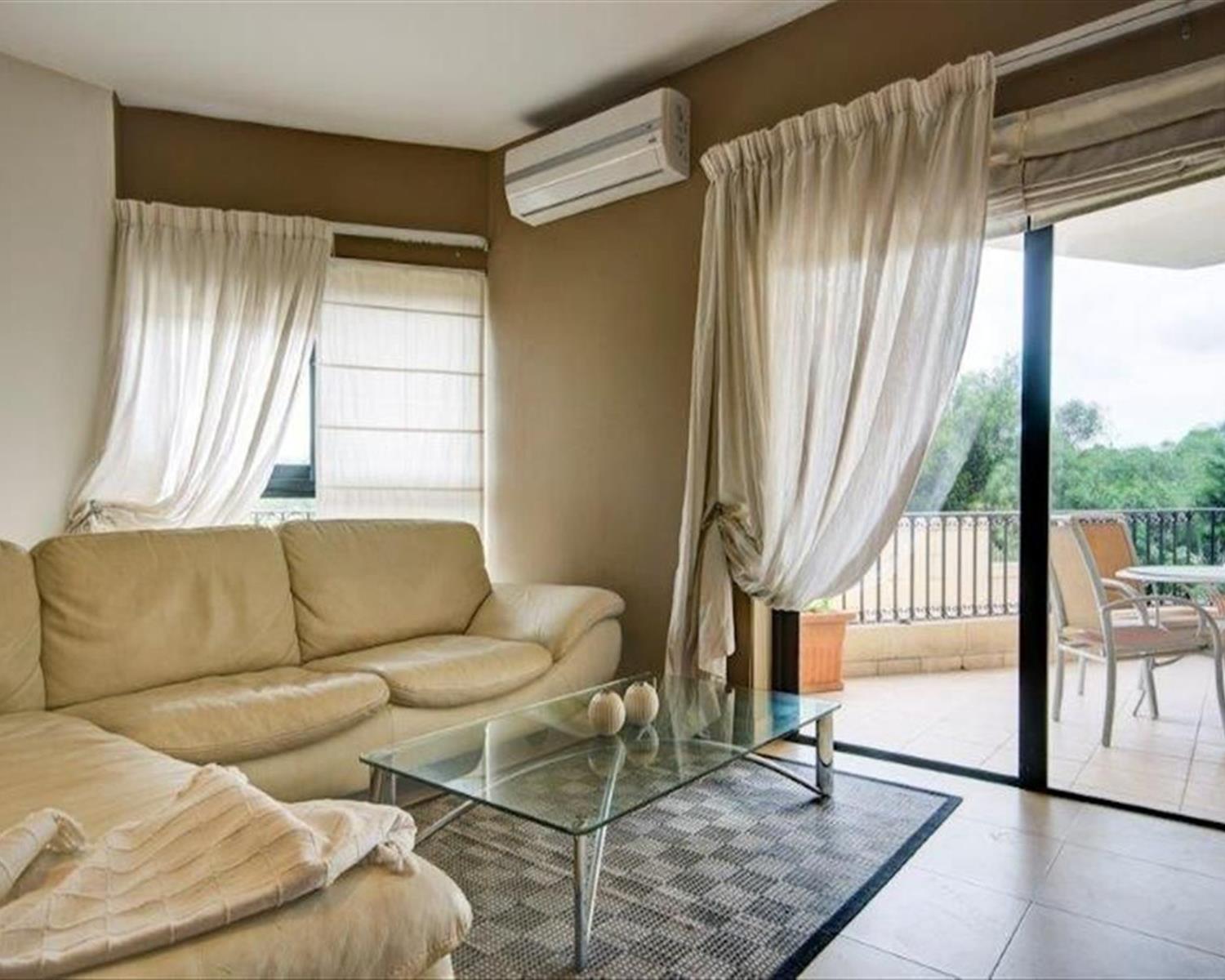 2 bedroom Maisonette to rent in St. Paul's Bay - €1,400