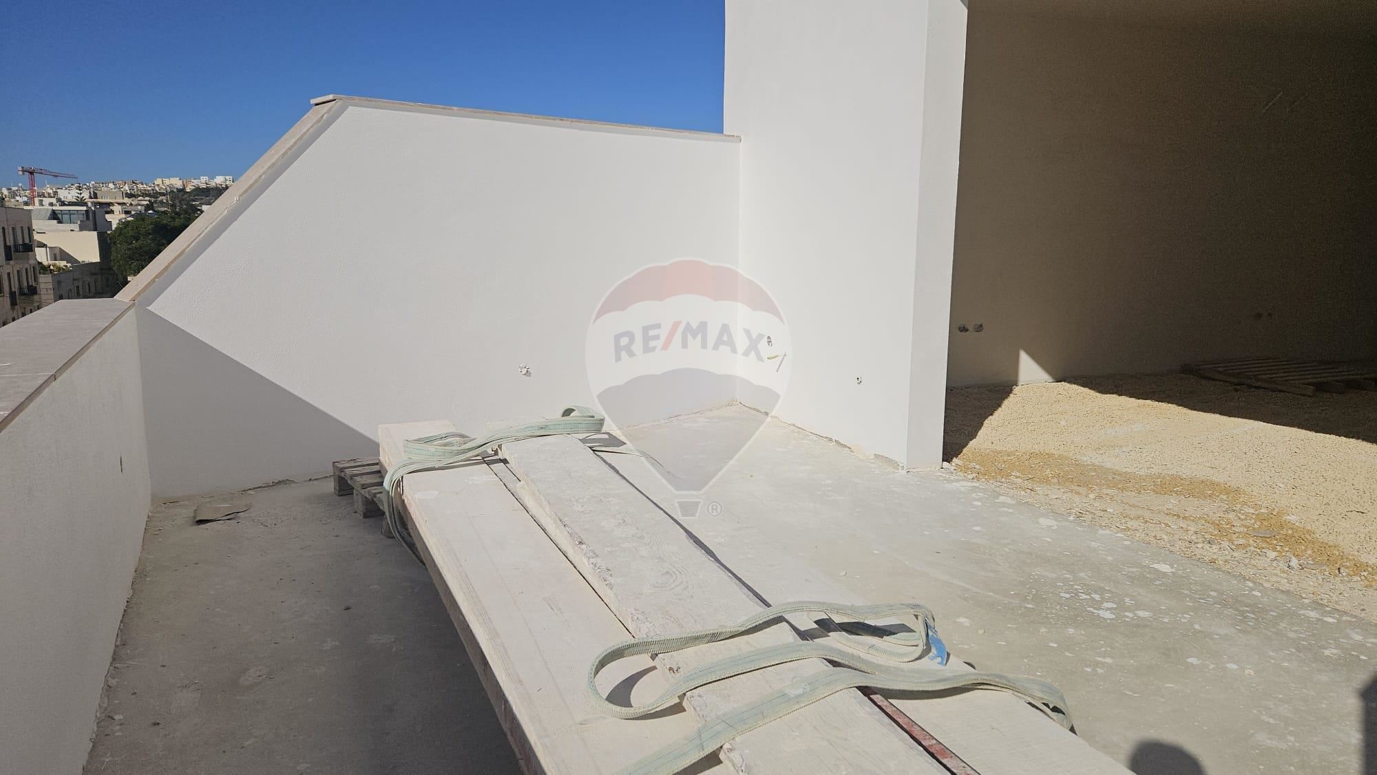 Penthouse in Balzan — photo 2
