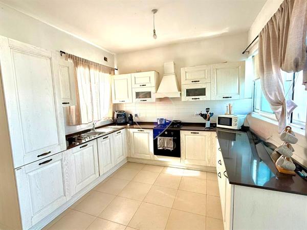 3 bedroom Penthouse for sale in Mosta - €560,000 - 136m²