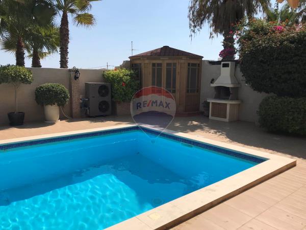 6 bedroom Villa Semi-detached for sale in Marsaskala - €1,800,000 - 792m²