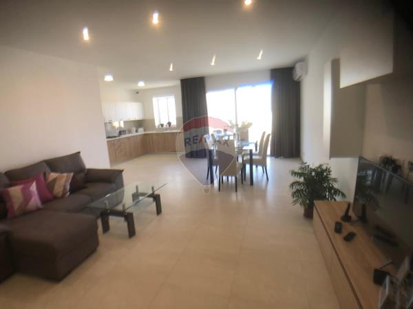 Bahrija Apartment - Image 1