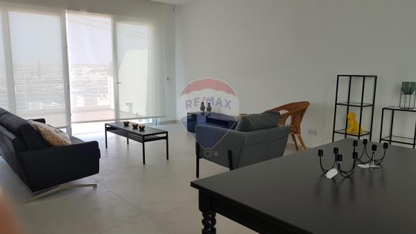 2 bedroom Penthouse to rent in Sliema - €2,200