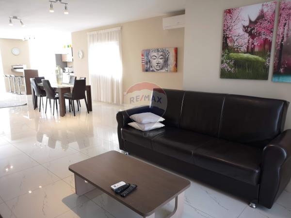 3 bedroom Penthouse to rent in Sliema - €1,800
