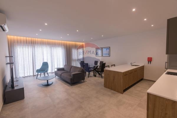 2 bedroom Apartment to rent in Gżira - €1,500