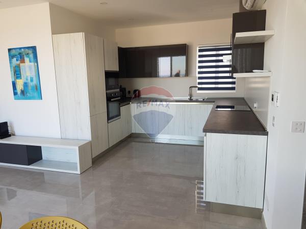 2 bedroom Penthouse to rent in Mellieħa - €1,900 - 167m²
