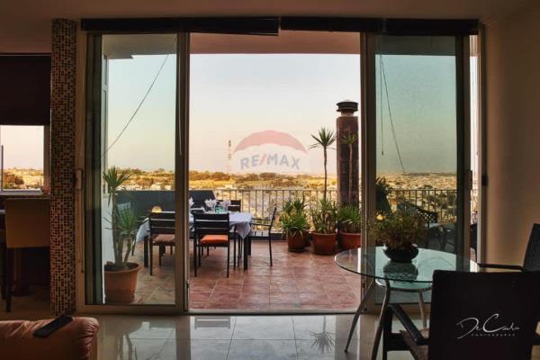 2 bedroom Penthouse to rent in Naxxar - €1,600