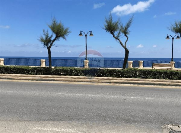 Office space to rent in Sliema